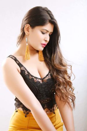 Madhurima hot Bengali film star at an affordable price with COD