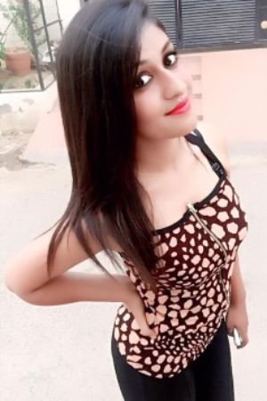 Meet muslim girl Sabana in Noida tonight